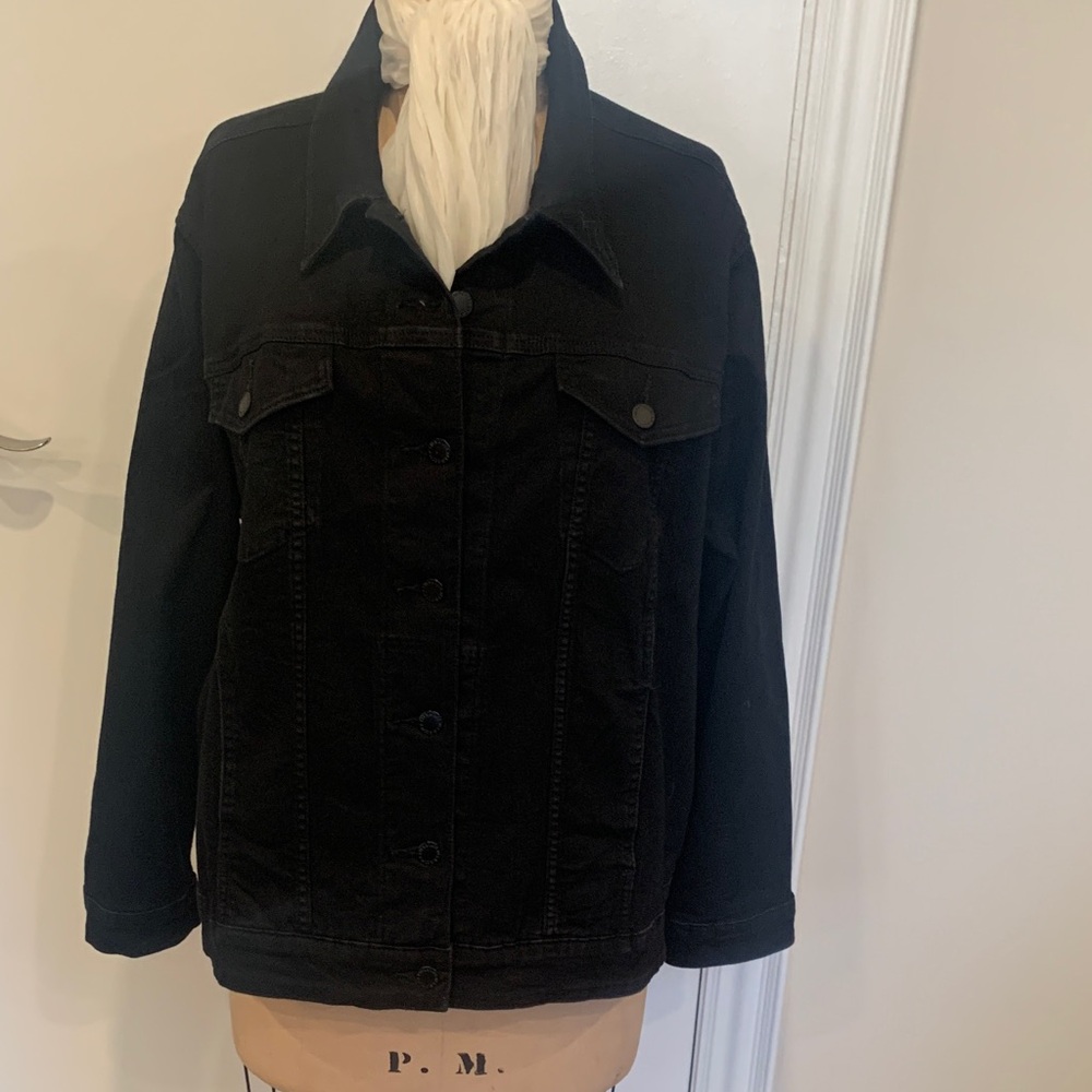 Signature by Levi Strauss Women's Black stretch Jean Jacket